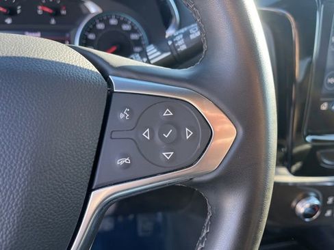 Used 2023 Chevrolet Traverse LT image 20
