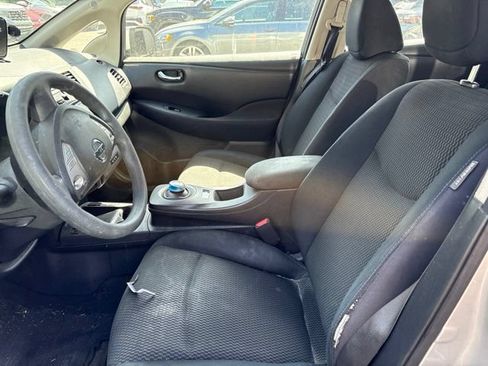 Used 2017 Nissan Leaf S w/ Protection Package FWD image 7