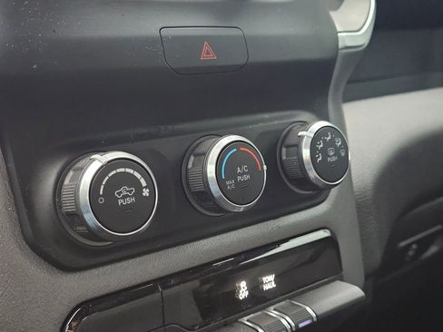 Used 2023 RAM 1500 Big Horn image 24