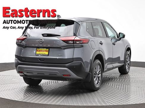 Used 2023 Nissan Rogue S AWD/4WD image 5