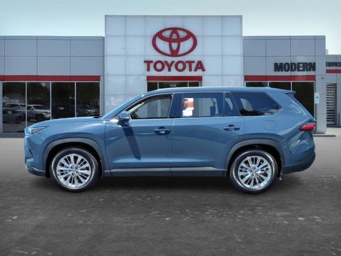 New 2026 Toyota Grand Highlander AWD image 3