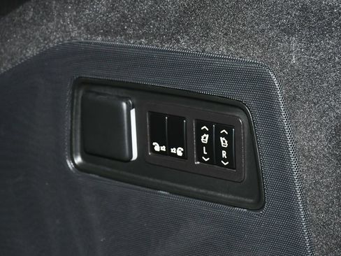 Used 2024 Cadillac Escalade ESV Premium Luxury w/ LPO, Floor Liner Package AWD/4WD image 71
