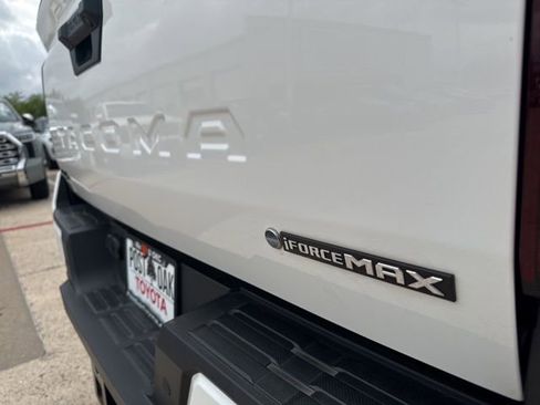 Used 2024 Toyota Tacoma TRD Off-Road w/ TRD Off Road Upgrade Package image 15