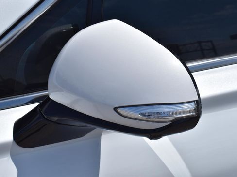 Used 2019 Hyundai Santa Fe FWD image 4