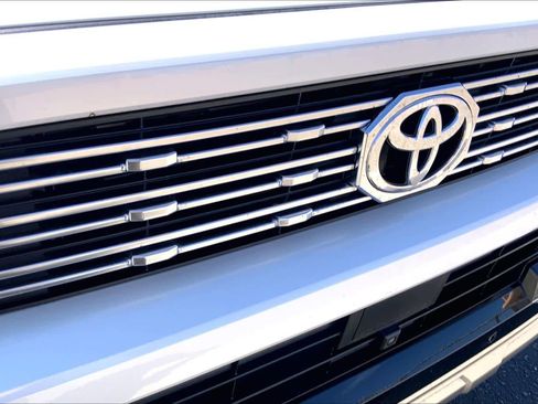 Used 2026 Toyota 4Runner Limited image 27