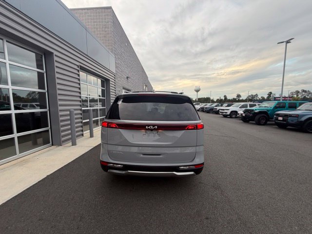 Used 2024 Kia Carnival SX FWD image 6