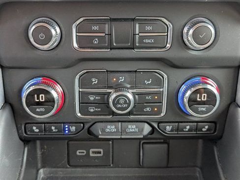 Used 2023 GMC Yukon XL SLT RWD image 20