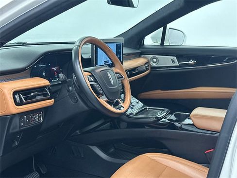 Used 2022 Lincoln Nautilus Black Label image 16