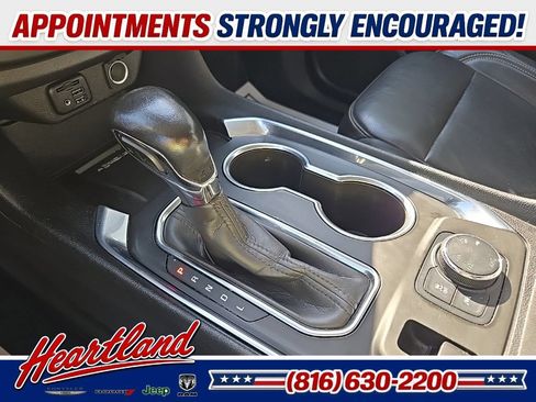 Used 2021 Chevrolet Traverse Premier AWD/4WD image 61