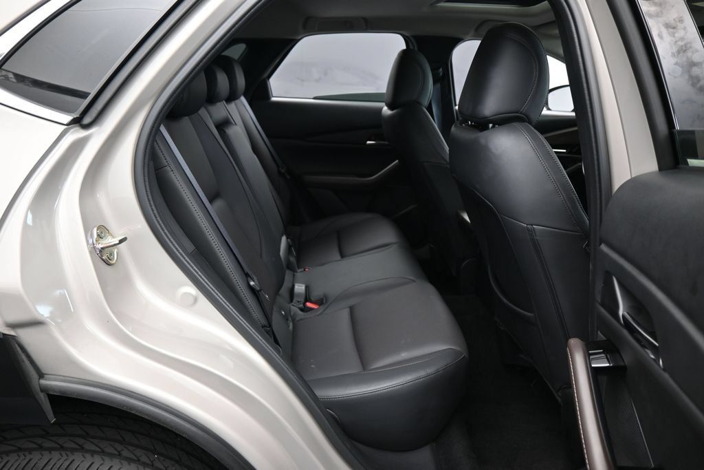 Used 2023 MAZDA CX-30 AWD 2.5 S w/ Premium Package image 37