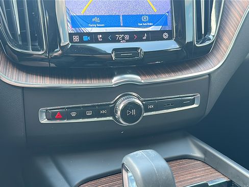 Used 2023 Volvo XC60 B5 Plus w/ Climate Package image 33