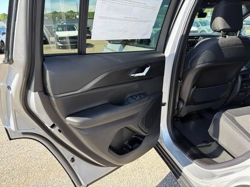 New 2026 Jeep Grand Cherokee Laredo AWD/4WD image 11