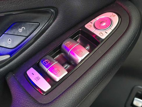 Certified 2020 Mercedes-Benz GLC 300 4MATIC image 24