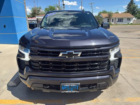 Used 2022 Chevrolet Silverado 1500 RST w/ Z71 Off-Road Package AWD/4WD image 3