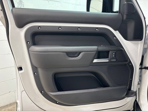 New 2025 Land Rover Defender 110 V8 image 25