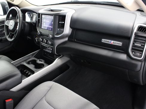 Used 2019 RAM 1500 Big Horn AWD/4WD image 36