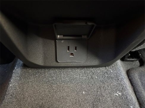 New 2026 Chevrolet Colorado ZR2 w/ Off-Road Front Bumper Package image 37