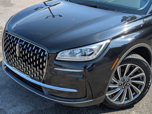 Used 2023 Lincoln Corsair Reserve FWD image 13