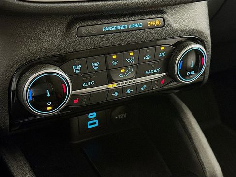 Used 2022 Ford Escape SE w/ SE Sport Appearance Package AWD/4WD image 17