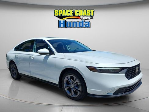 Used 2023 Honda Accord EX image 1