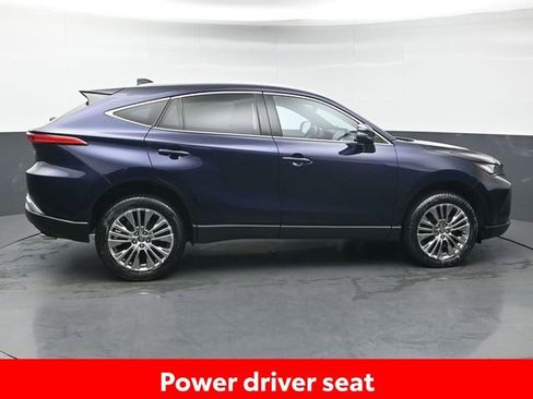 Used 2024 Toyota Venza XLE AWD/4WD image 8