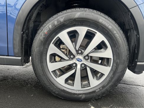 Used 2022 Subaru Outback Premium image 11