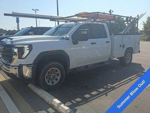 Used 2024 GMC Sierra 3500 Pro w/ Convenience Package AWD/4WD image 1
