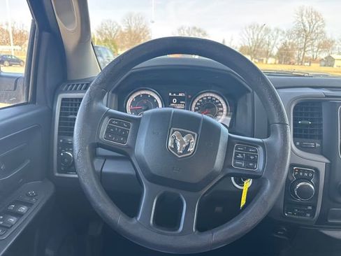 Used 2018 RAM 1500 Express w/ Express Value Package AWD/4WD image 17