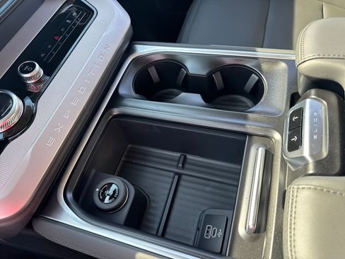 New 2026 Ford Expedition Active RWD image 17