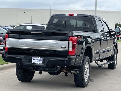 Used 2017 Ford F250 Platinum w/ Platinum Ultimate Package AWD/4WD image 4