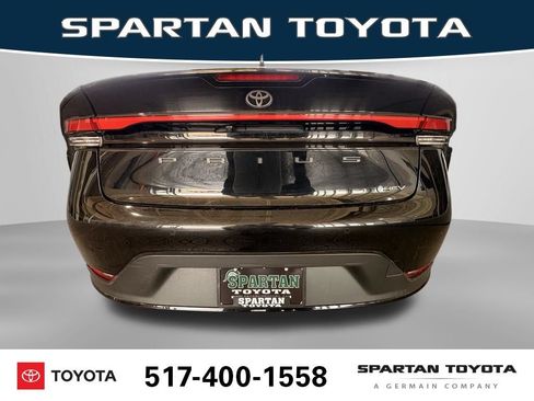 Used 2025 Toyota Prius LE FWD image 4