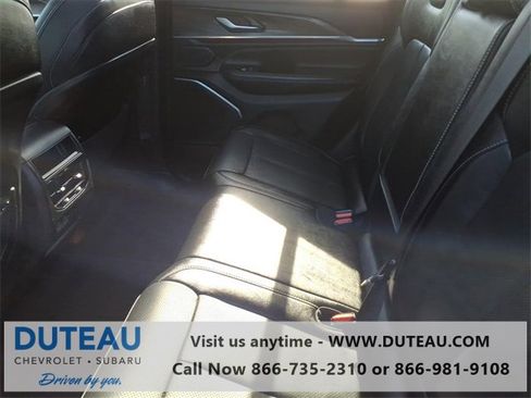 Used 2023 Jeep Grand Cherokee Overland image 10