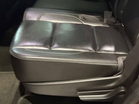 Used 2016 Chevrolet Tahoe LT w/ Luxury Package RWD image 10