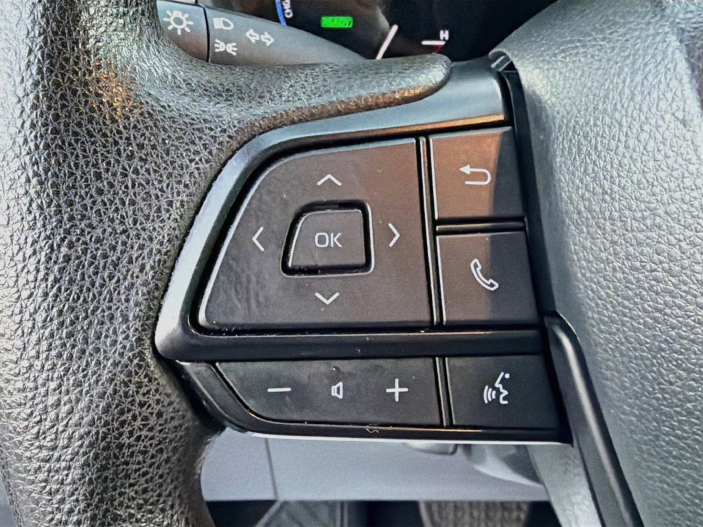 Used 2022 Toyota Sienna LE w/ LE Plus Package AWD/4WD image 37