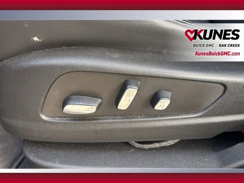 Used 2023 Cadillac XT6 Sport w/ Technology Package image 12