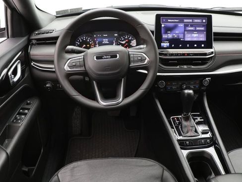 Used 2024 Jeep Compass Trailhawk image 13