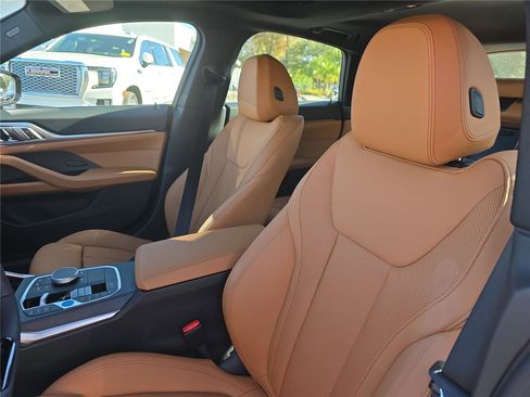 Used 2025 BMW i4 xDrive40i w/ Premium Package image 17