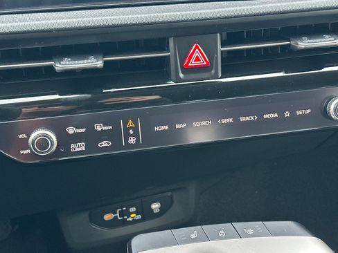 New 2025 Kia EV6 Light image 22
