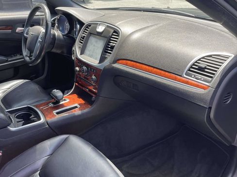 Used 2013 Chrysler 300 w/ Driver Convenience Group RWD image 14