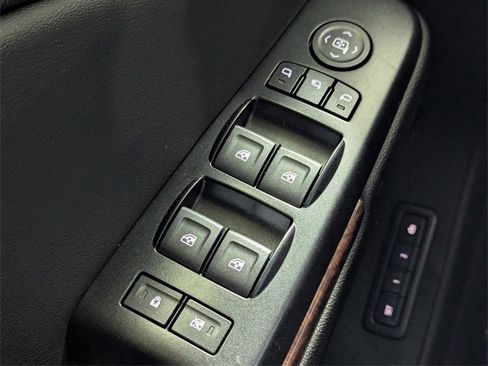 Used 2020 GMC Yukon SLT w/ Premium Edition image 21