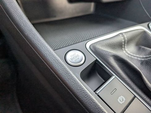Used 2023 Volkswagen Jetta SE FWD image 22