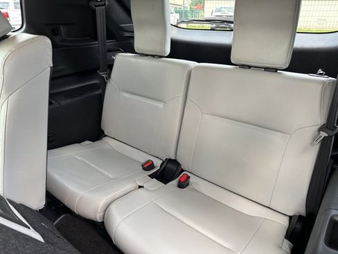 Used 2023 Mitsubishi Outlander SEL image 26