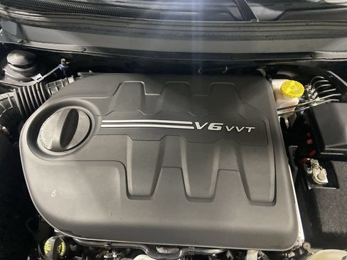 Used 2019 Jeep Cherokee Limited AWD/4WD image 30