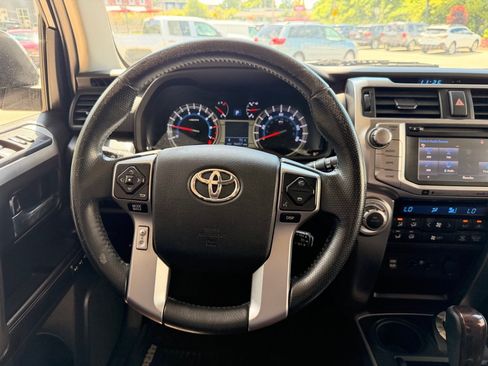 Used 2016 Toyota 4Runner 4WD image 19