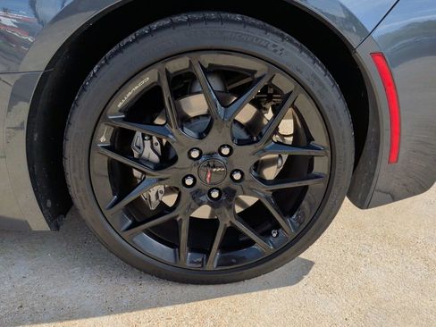 Used 2019 Chevrolet Corvette Stingray Coupe w/ 1LT image 38