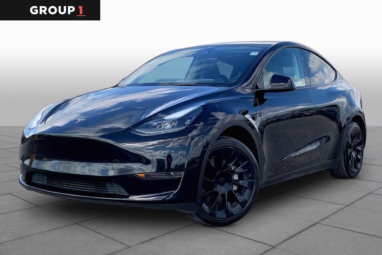 Used 2024 Tesla Model Y 2WD image 1