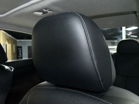 Used 2019 Nissan Sentra SL image 9