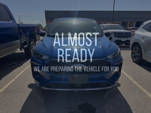 Used 2023 Ford Escape ST-Line w/ Tech Pack #1 FWD image 1