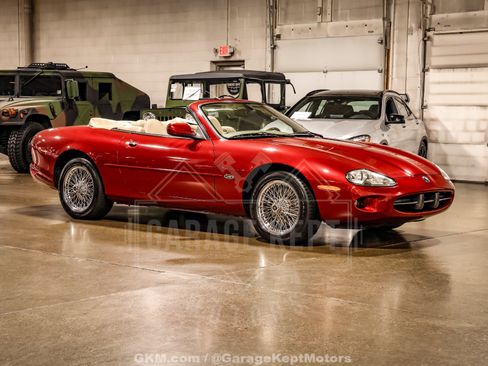 Used 2000 Jaguar XK8 Convertible RWD image 1