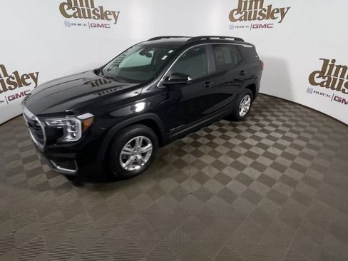 Certified 2024 GMC Terrain SLE w/ Driver Convenience Package AWD/4WD image 4